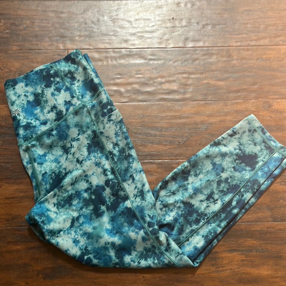 Athleta Salutation Stash Pocket II Printed 7/8 Tight